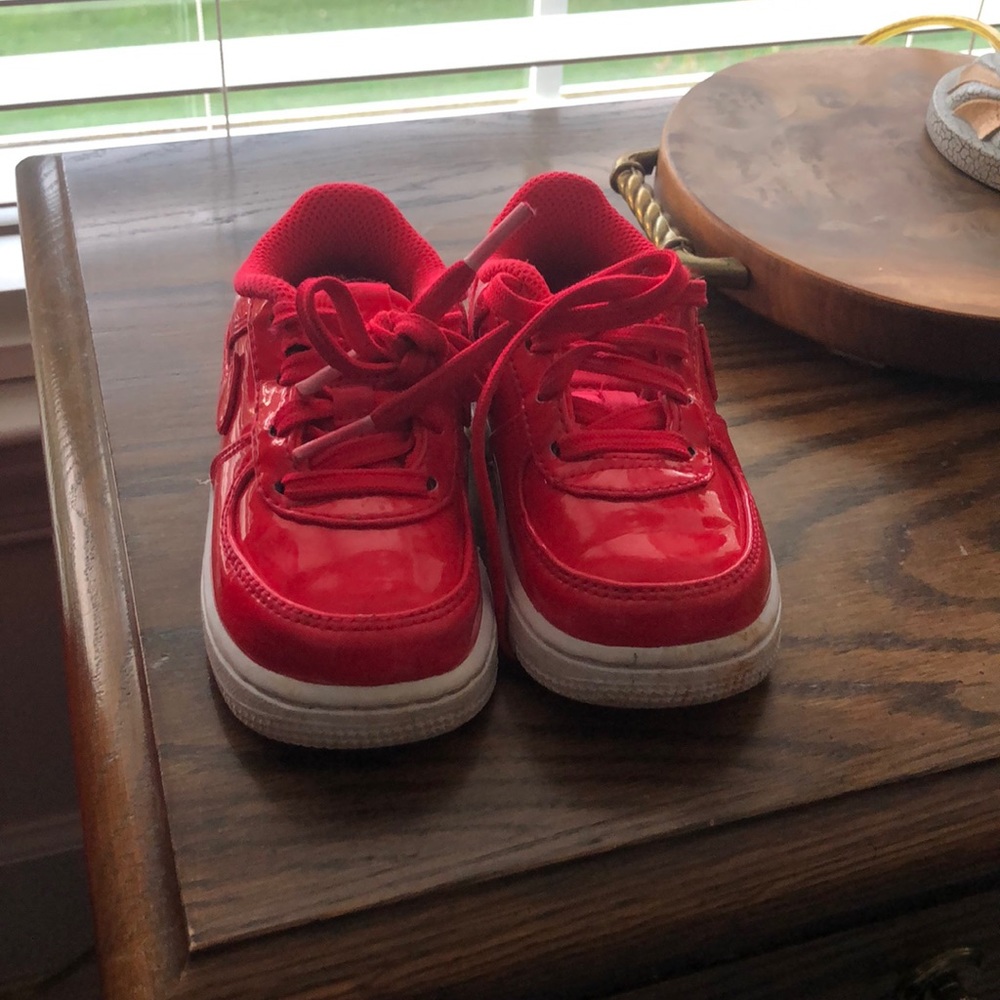 Red Nike’s